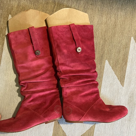 Beautiful suede UGG boots like new! - Picture 1 of 7